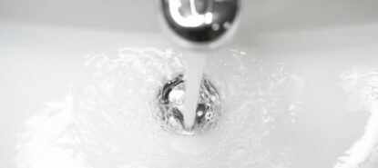 ahorro de agua en el baño